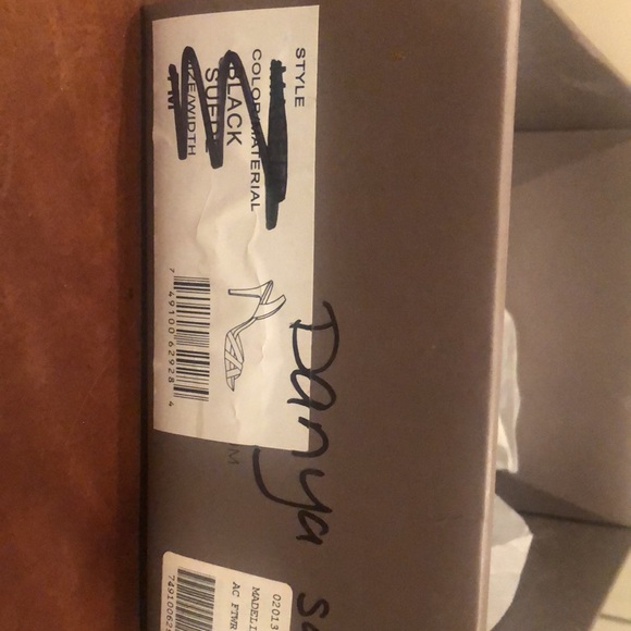 Bcbgmaxazria heels - Picture 4 of 7